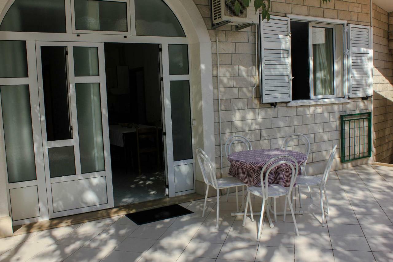 Apartments Pino Makarska Exterior foto